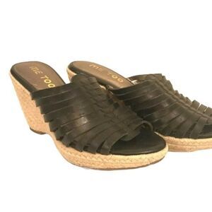 Me Too Sandals Open Toe Faux Leather Black Size 7M Y